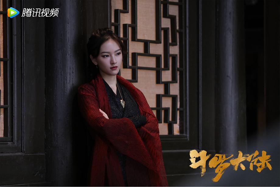 黄灿灿《斗罗大陆》热播 为酷飒"拽姐"胡列娜注入灵魂魅力