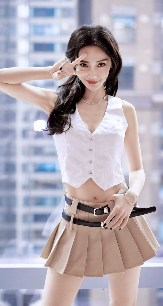 angelababy的颜值永远在线,笑的像个明媚艳丽的小公主……__财经头条