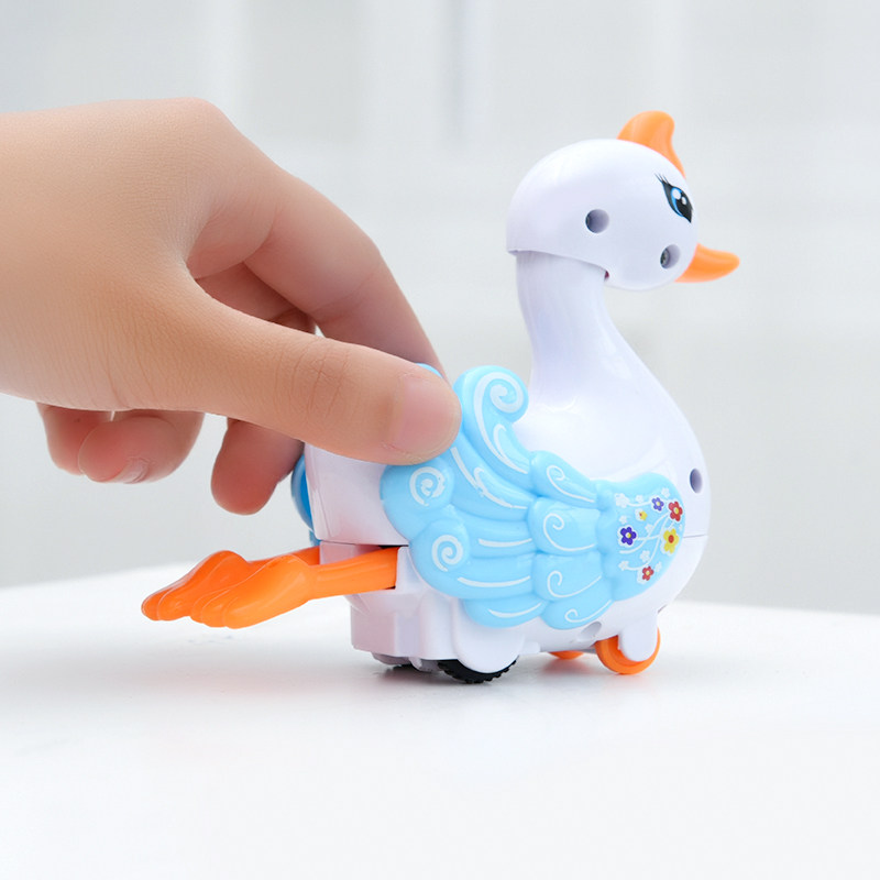 小天鹅回力车儿童会跑会动的惯性玩具车男孩婴儿宝宝益智耐摔小车