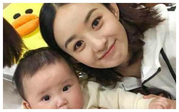 赵丽颖的宝宝这么可爱,他的爸爸怎么没有陪着他?