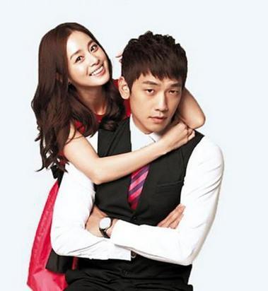 rain与妻子金泰熙牵手散步被偶遇 结婚多依旧恩爱