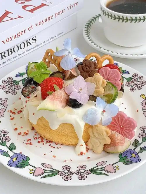 精致下午茶可爱的四寸小蛋糕