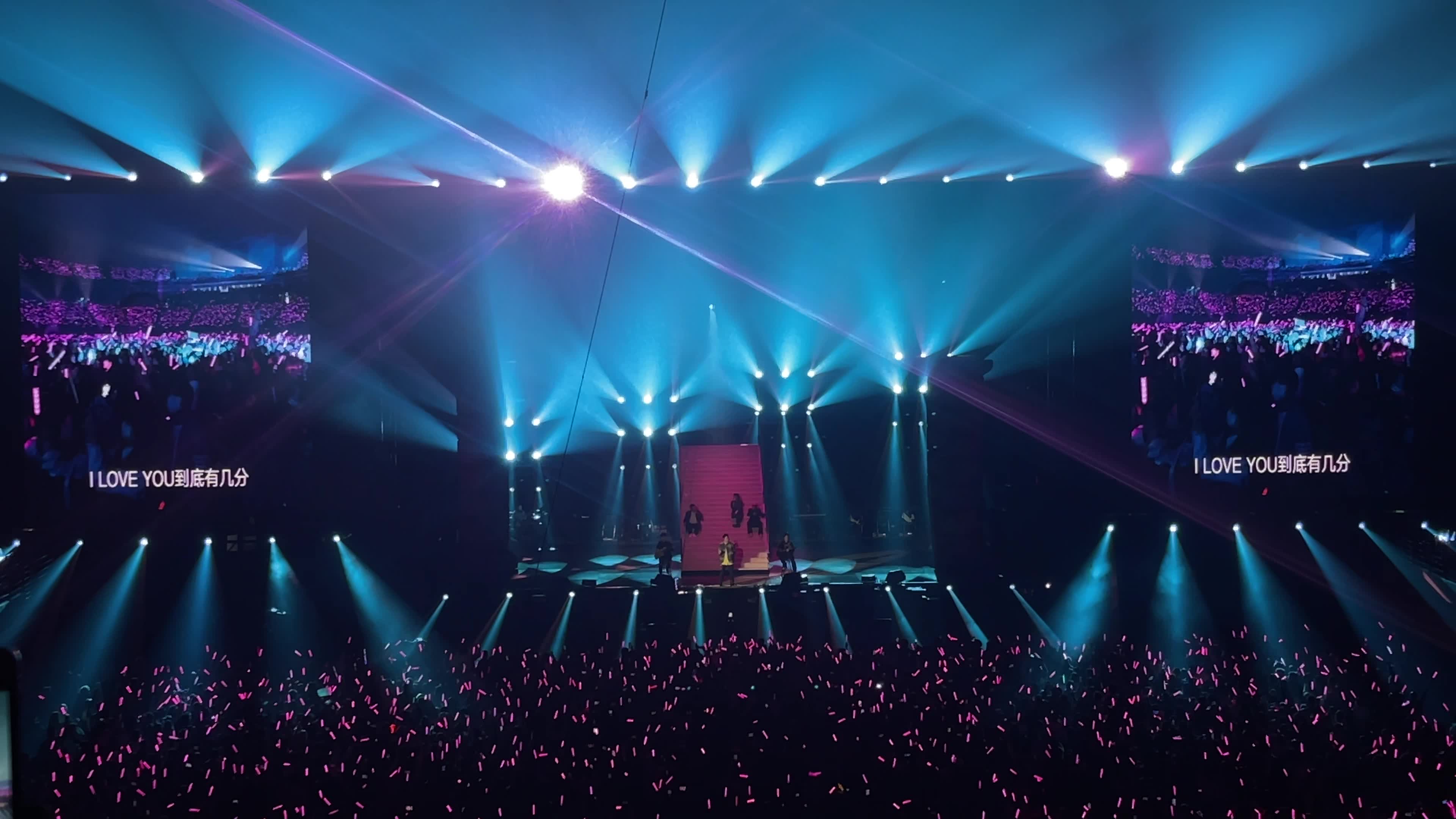 「潘玮柏」青岛狂爱演唱会 不得不爱 全场合唱 4k远景全程