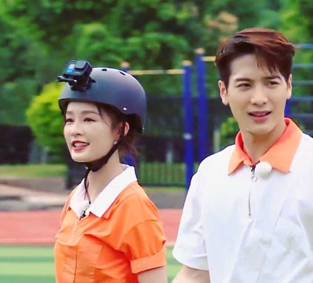 跑男李沁王嘉尔对阵怎么感觉甜甜的味道