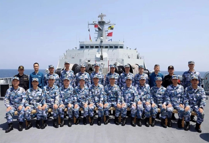 【海军新闻】海军第31批,第32批护航编队举行任务交接仪式