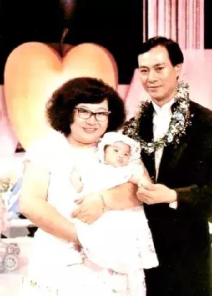 郑少秋个人简历(72岁郑少秋近照曝光)