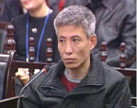 东北乔四的故事为赶走钉子户砍断自己一根手指