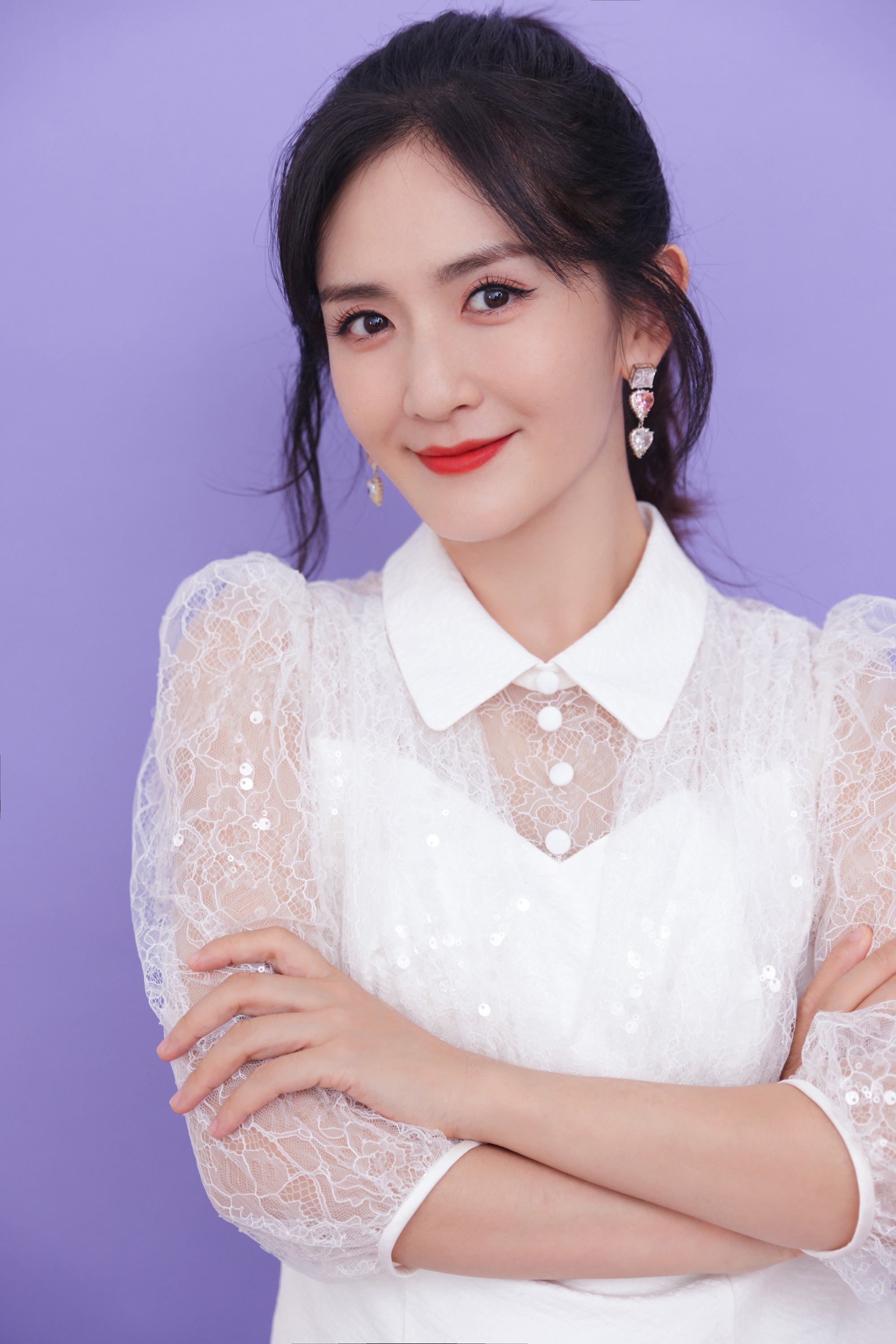 谢娜跨界全网首档竖屏直播综艺破亿点赞签收快乐