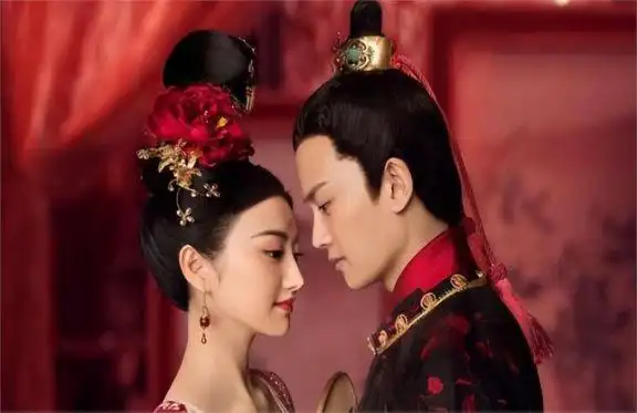 离爆火只差一步?28岁当红早婚的任嘉伦,有自己的离经叛道