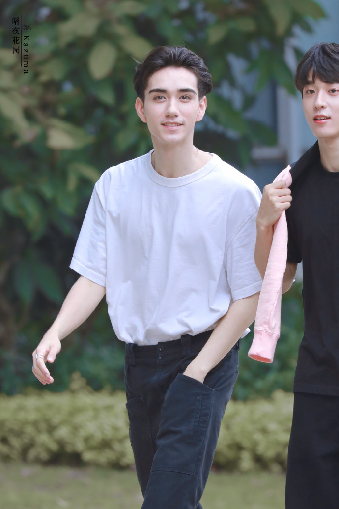 mitchell和马超话#黑人牙膏白酵素助力创造营和马闪耀闯关#0303下班