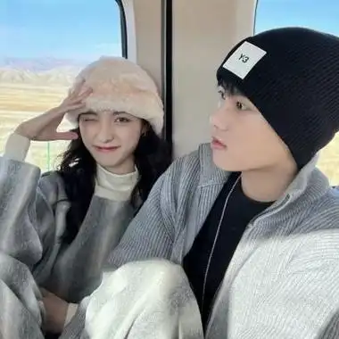 真人高级感情头氛围感ins蓝色系2022小众情侣头像超甜慵懒风