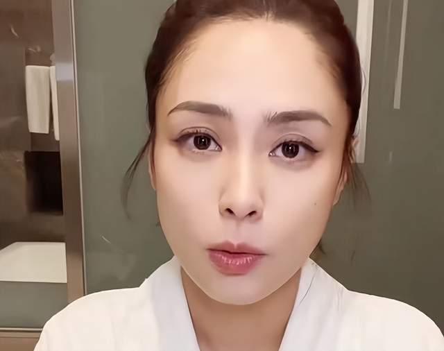 每次开女明星素颜的专栏,都有很多话要说.