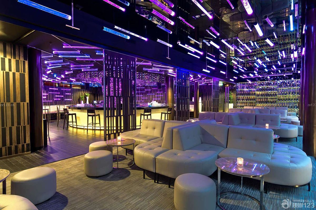 音乐酒吧创意吊灯装修设计效果图片