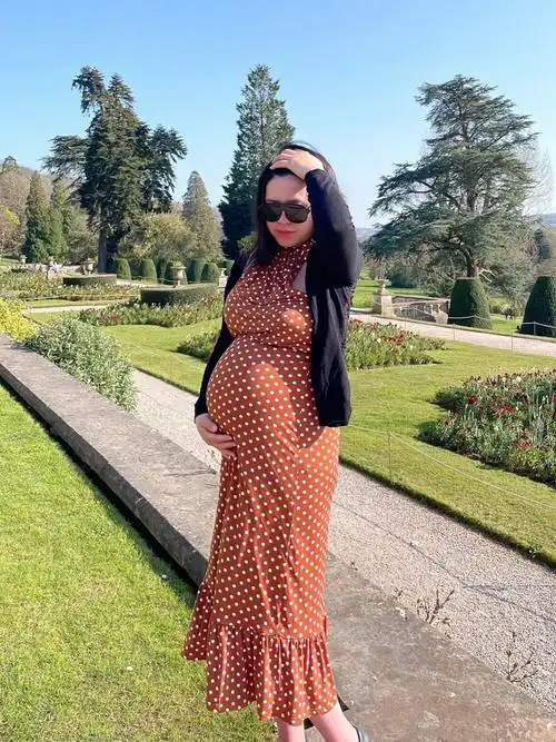 孕妇照大曝光   #孕妇照  34周了.diy的外景孕照