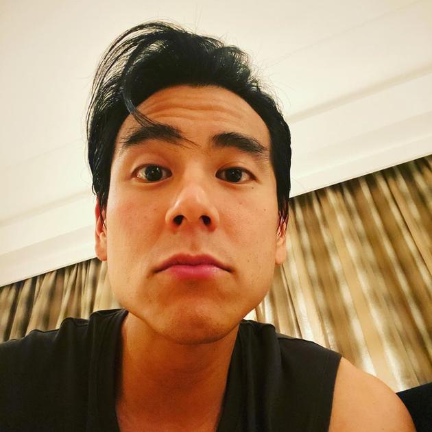 彭于晏一天跑四个城市粉丝心痛留言让他休息