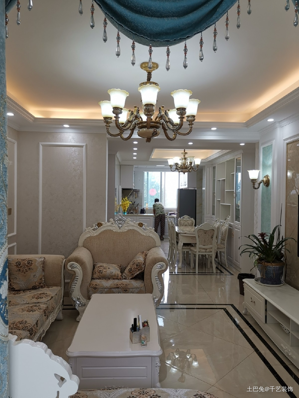 90平方欧式装修实景房客厅欧式豪华客厅设计图片赏析
