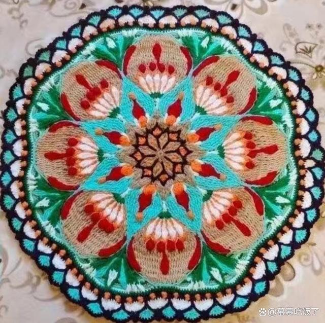 钩针编织花样地毯:传统工艺与现代设计的融合