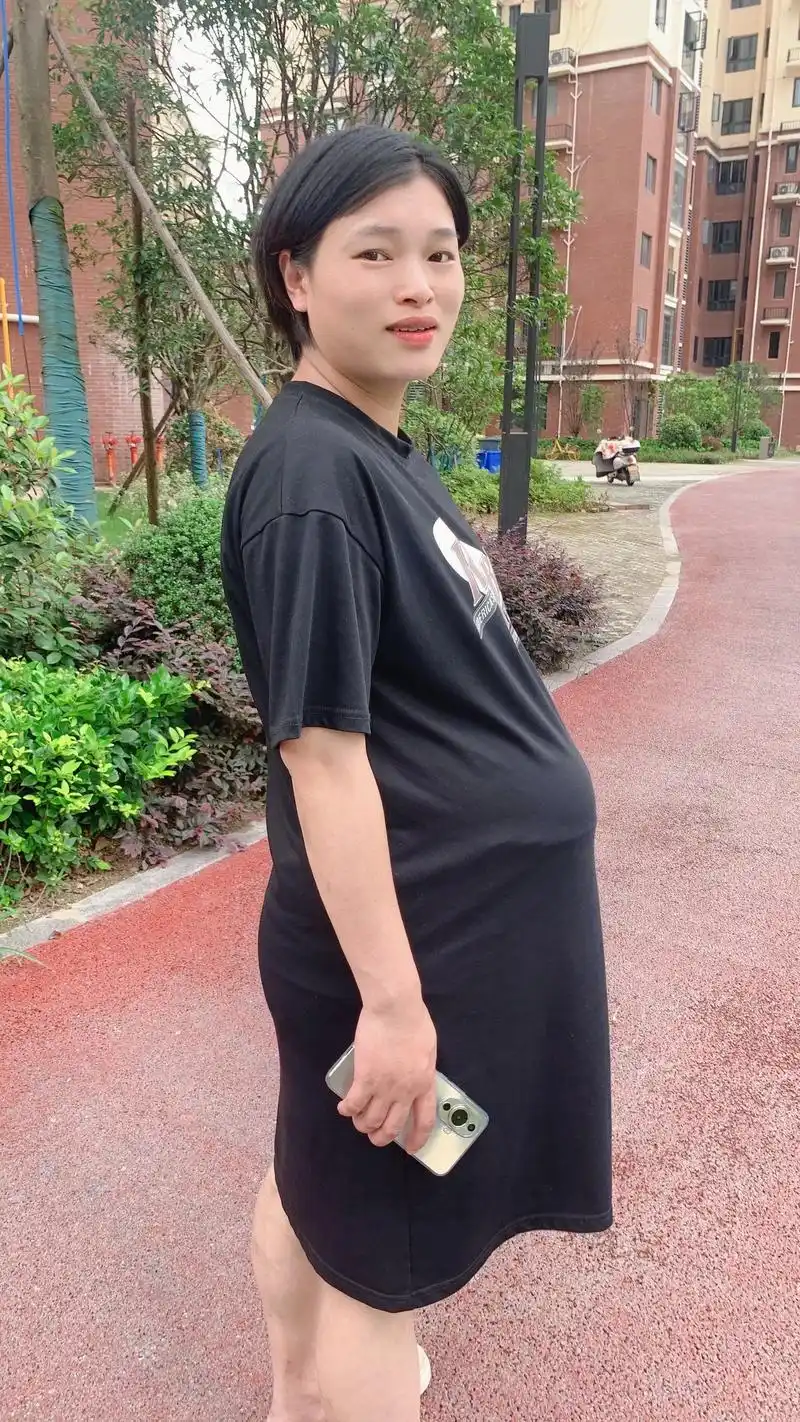 胆大包天～产前使劲造,敢约足月大肚婆逛街吃火锅的应该就我了吧 - 抖