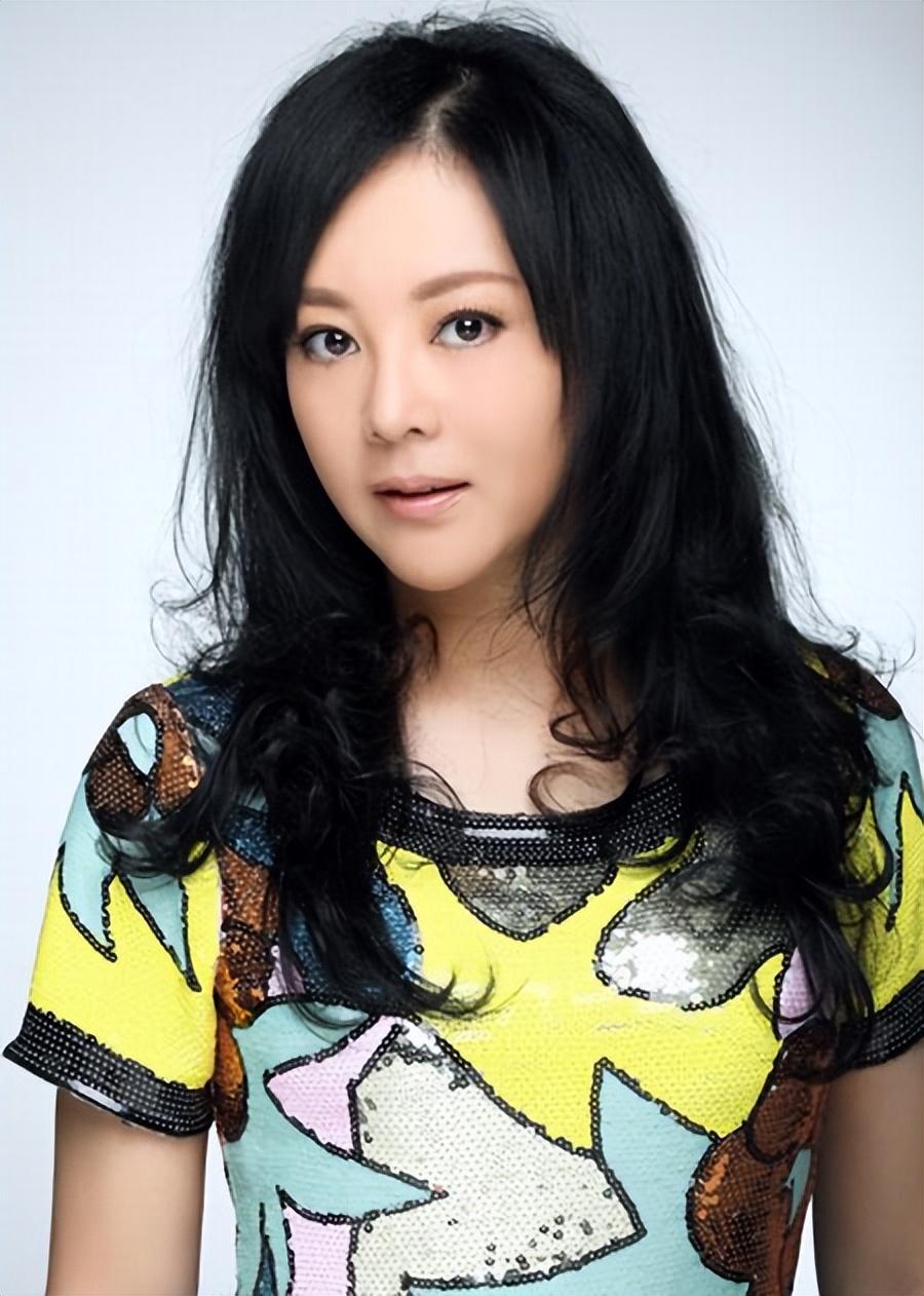 "泼妇专业户"梁丽:接戏竟被公安部通缉,两婚两离至今单身_西安_二娘