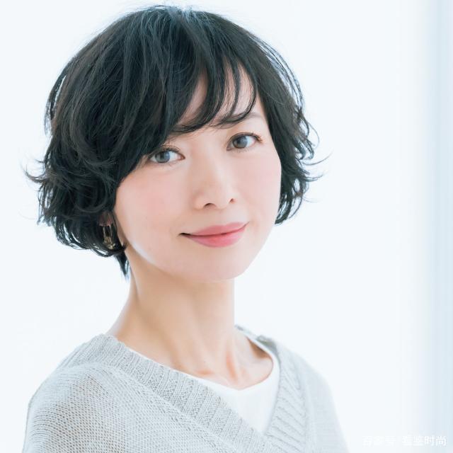 0-50岁左右女人最适合的短发,时髦精致还很优雅