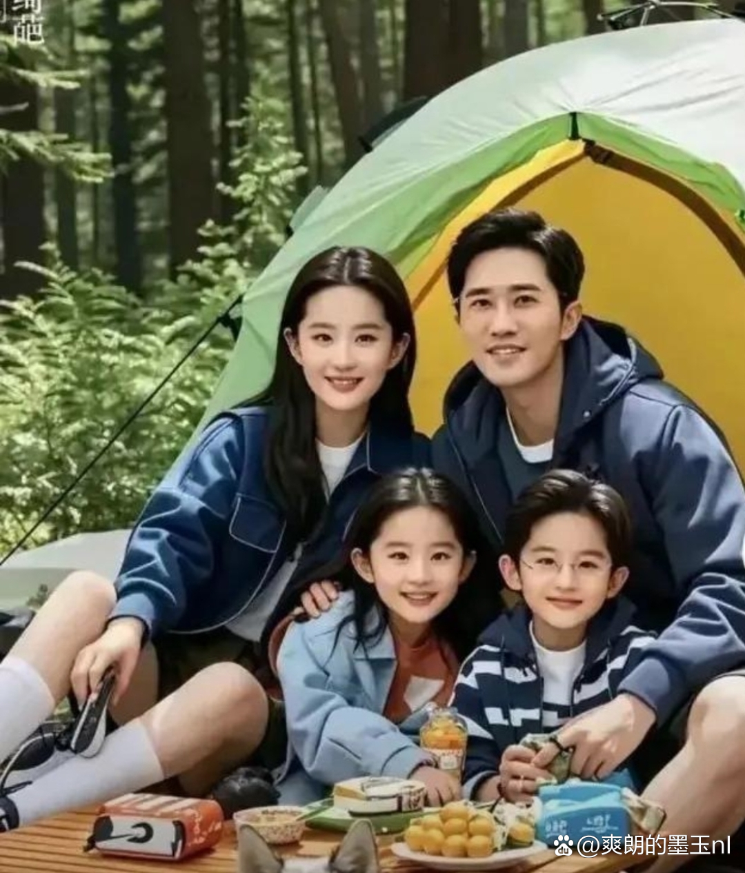 刘亦菲与宋承宪,这对璧人携家眷于野外露营,尽享大自然风光,一家四口