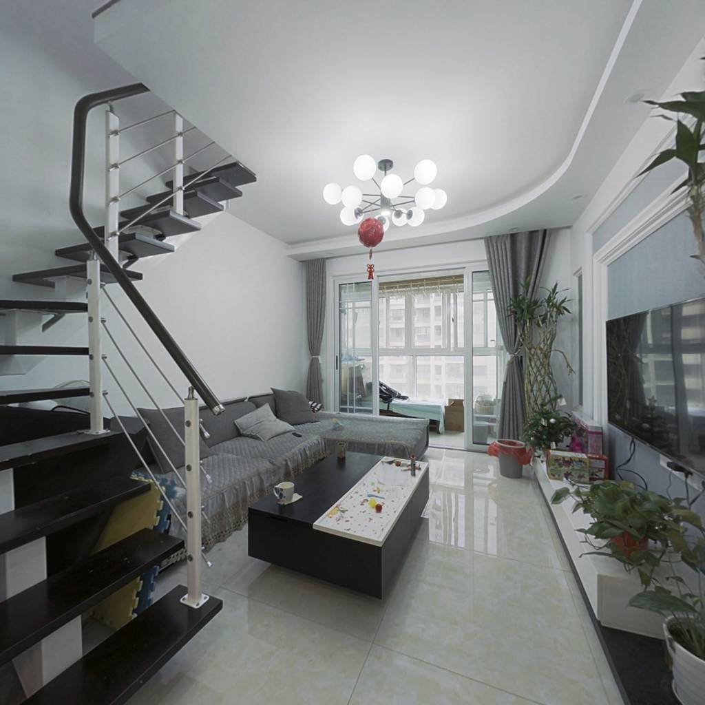 动静分离 上下二层复式房 使用率高