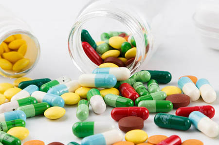 东南西北折纸方法:材料准备