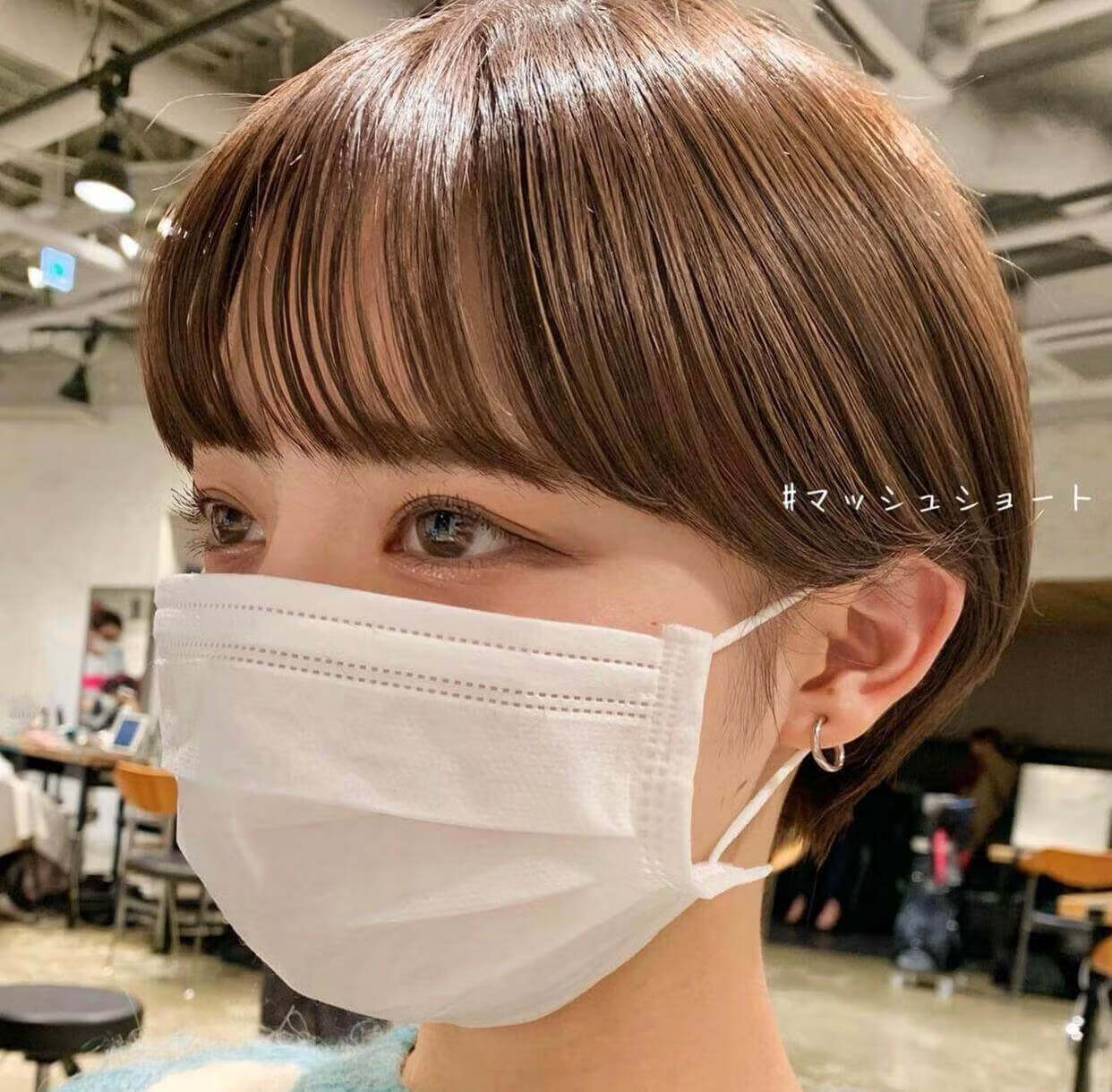 蘑菇头发型怎么描写(蘑菇头烫发发型图片女)-百科学社