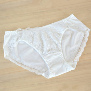 白色内裤莫代尔蕾丝无痕纯棉内裆中低腰女士大三角舒适透气弹性好
