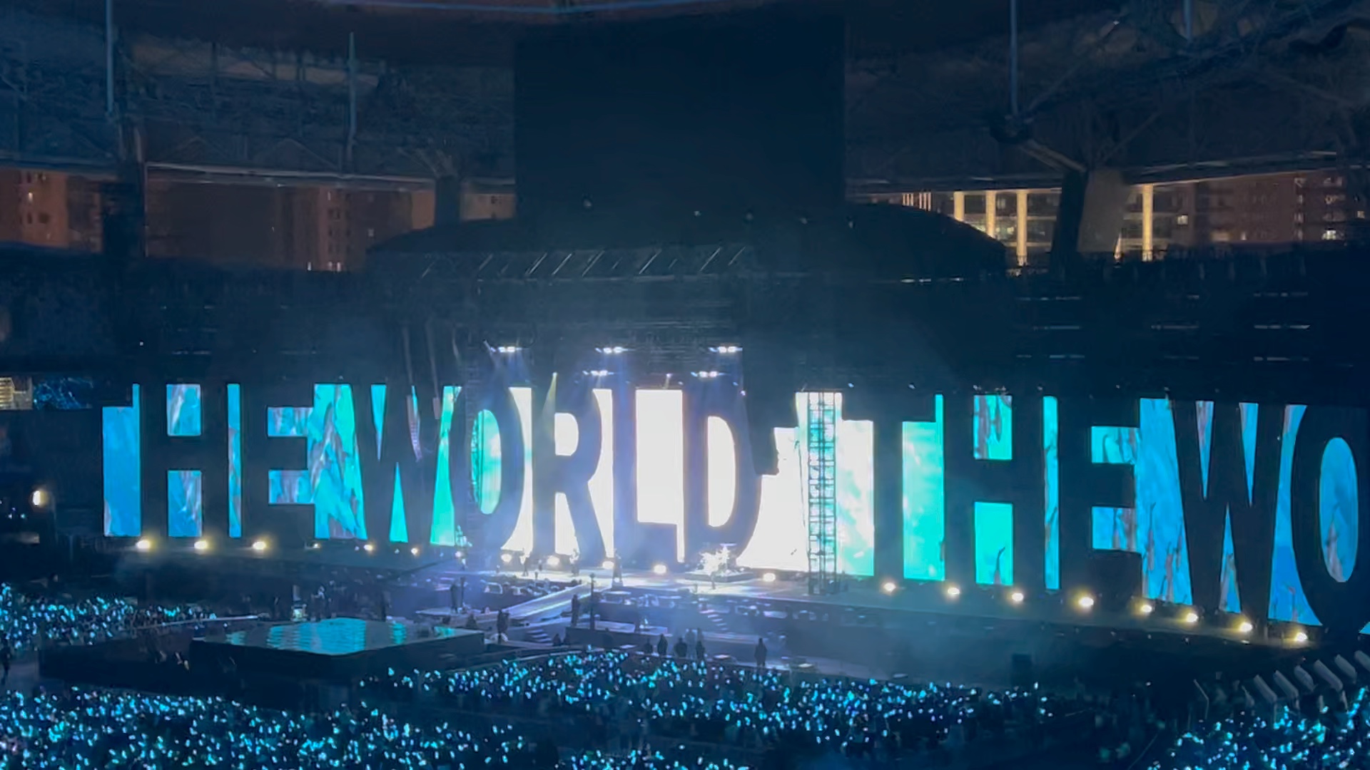 五月天《疯狂世界》