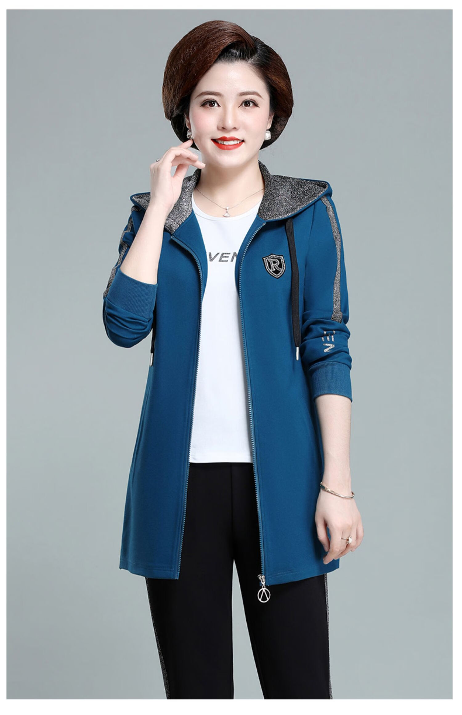 妈妈装母亲衣服中年人妇女外套春天时尚运动服装三件套装孔雀蓝2xl号