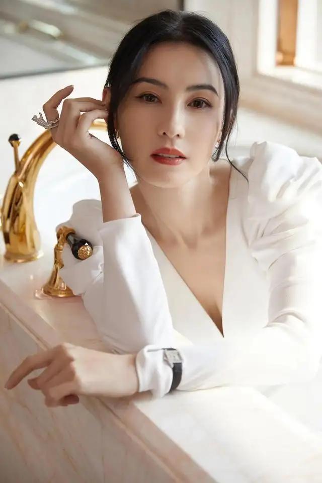 女明星谁最有钱排第一中国最有钱的明星排前十名