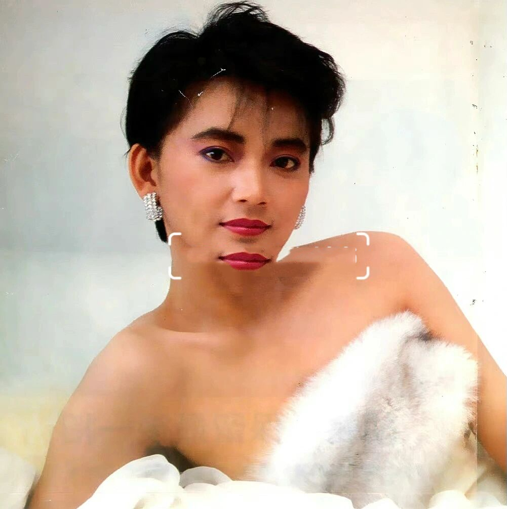 霸王花～胡慧中 港片中她算打星出生了吧,最爱胡慧中的霸王花