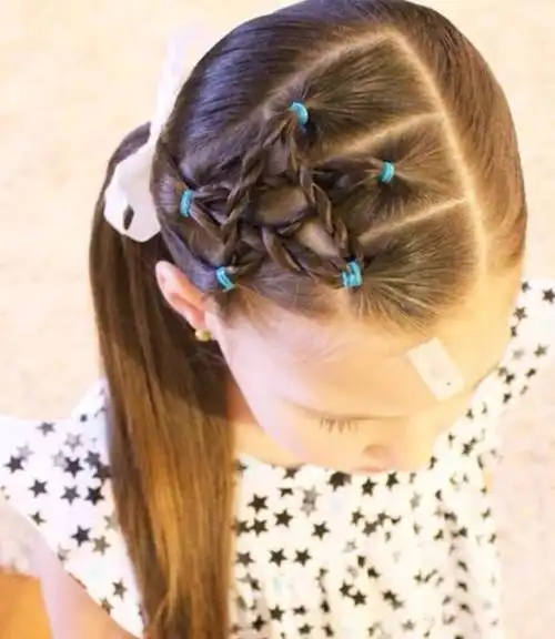 五角星辫子怎么梳图解 小女孩五角星辫子发型扎