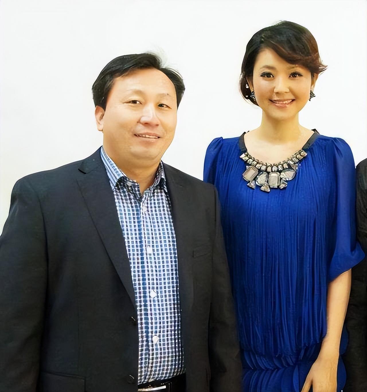 回顾方琼嫁大8岁副台长闪婚后为丈夫生儿子今活成人生赢家