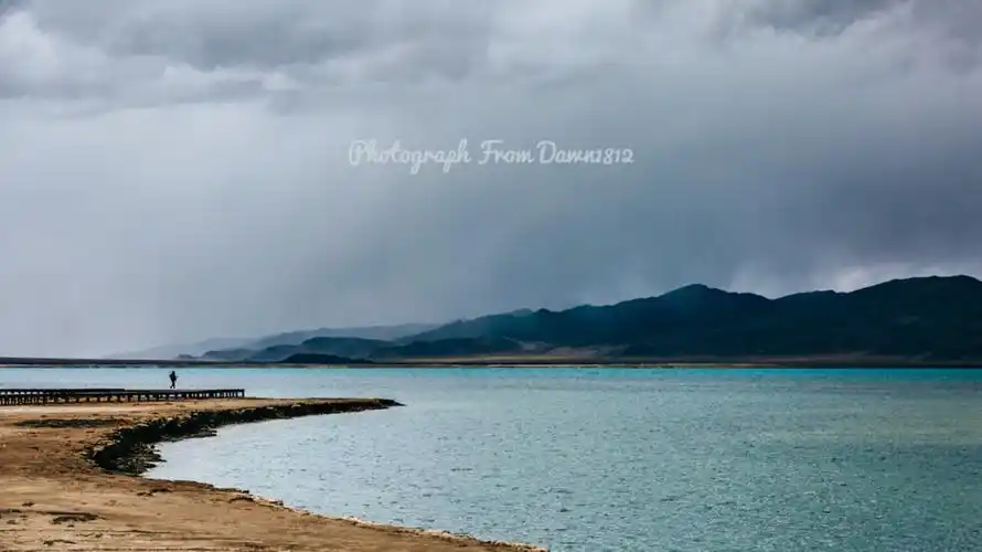 从格尔木出发自驾二百多公里来到西王母瑶池首先要说不虚此行,名为