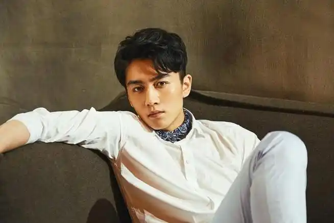 演员陈晓的个人资料简介(影视演员陈晓的个人信息介绍)-流速屋