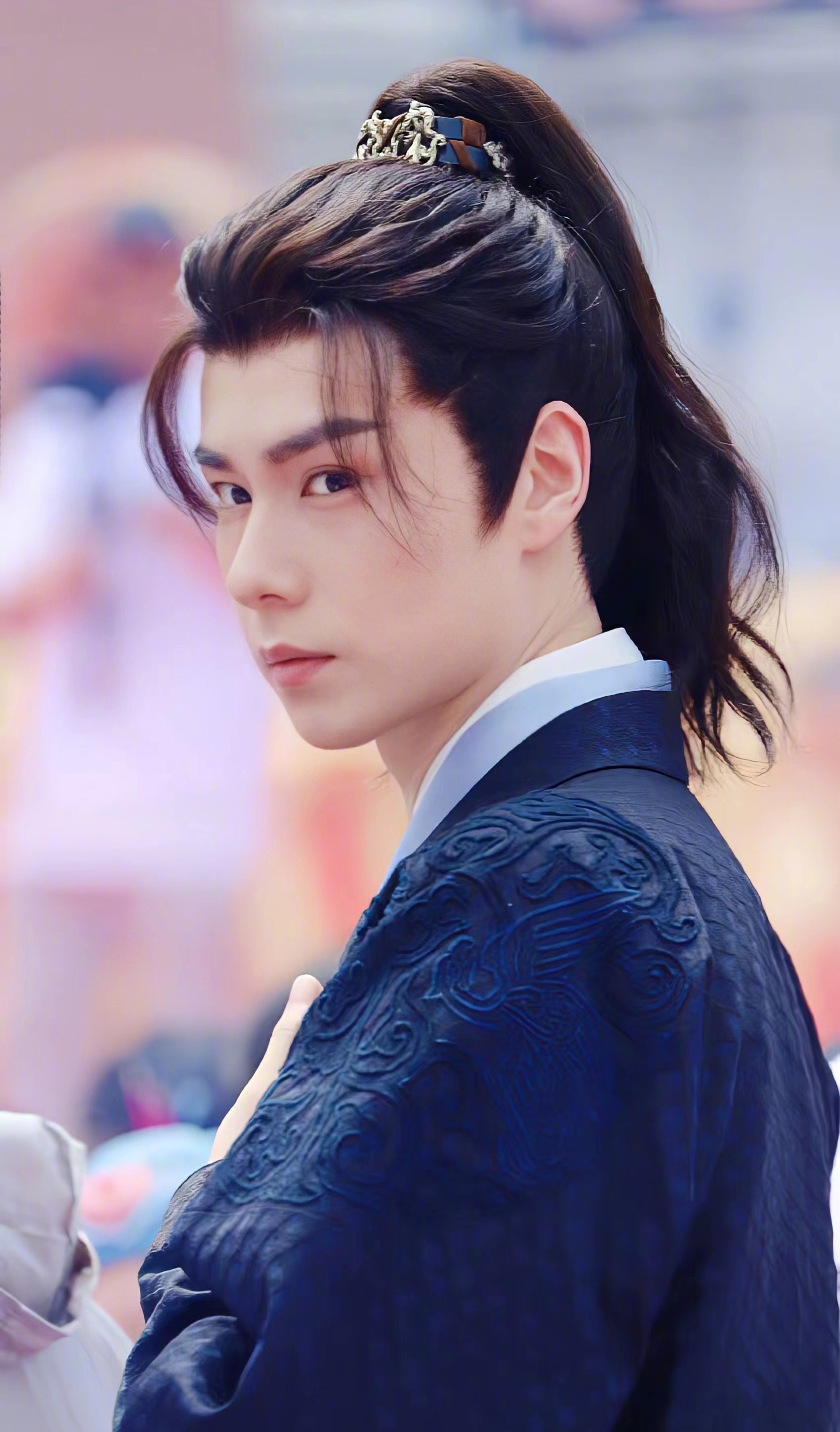 胡一天古装像很多人,就是不像他自己