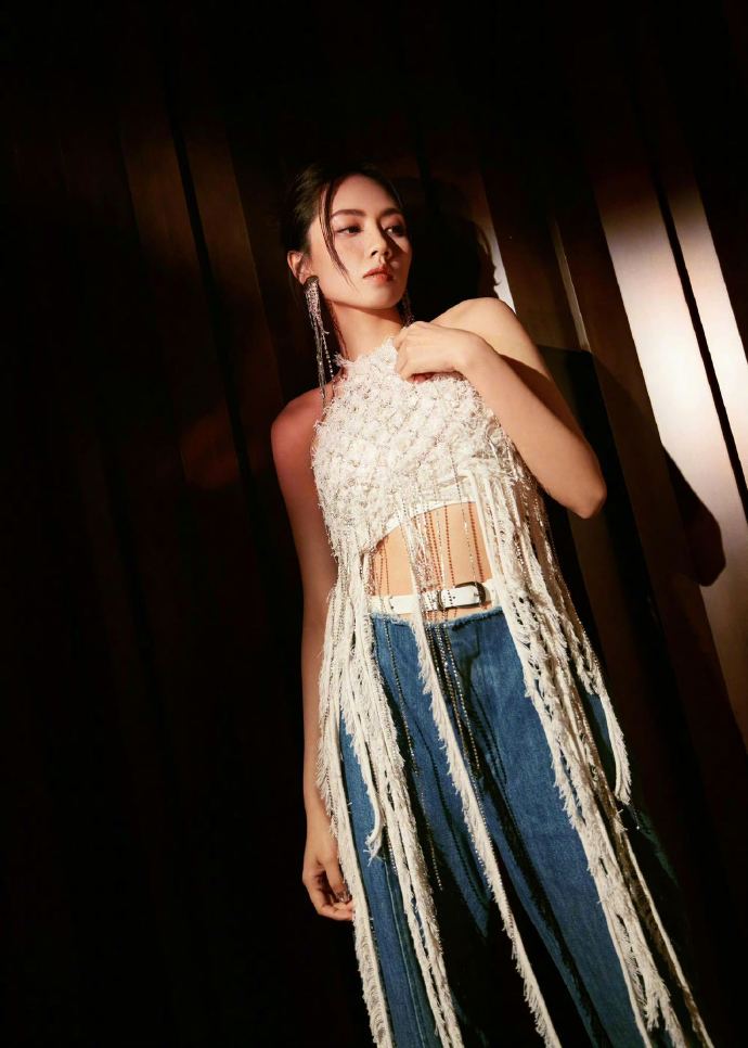 真是太棒了,期待刘惜君的新歌《总会》浪漫上线