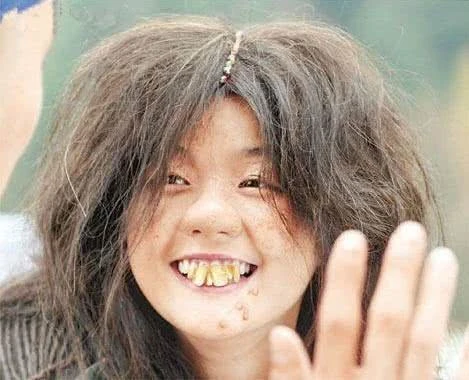 女星扮丑女蔡卓妍变超丑迪丽热巴毁形象变身成了猪刚鬣