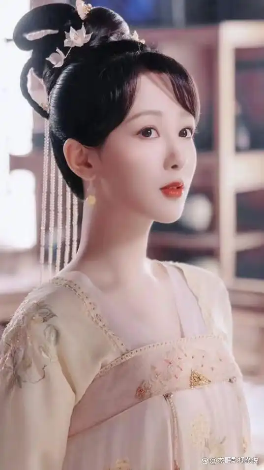 杨紫承欢记或将6月13日开机将上演姐弟恋女大三抱金砖