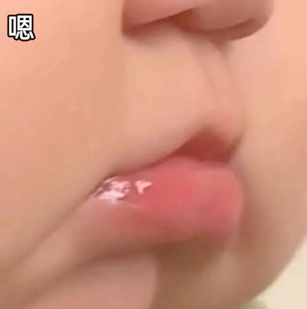 大脸委屈表情包 超可爱的