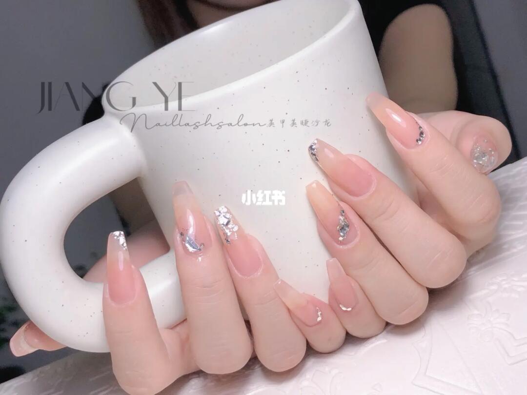 这样的一双手美甲只要88米哦你心动了吗