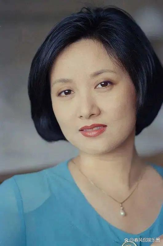 回顾张国立:前任离婚后不再生育,让邓婕养狗,为儿子张默操碎心