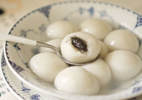 煮冻汤圆开水下锅是大错记住5技巧不破不露馅软糯不夹生