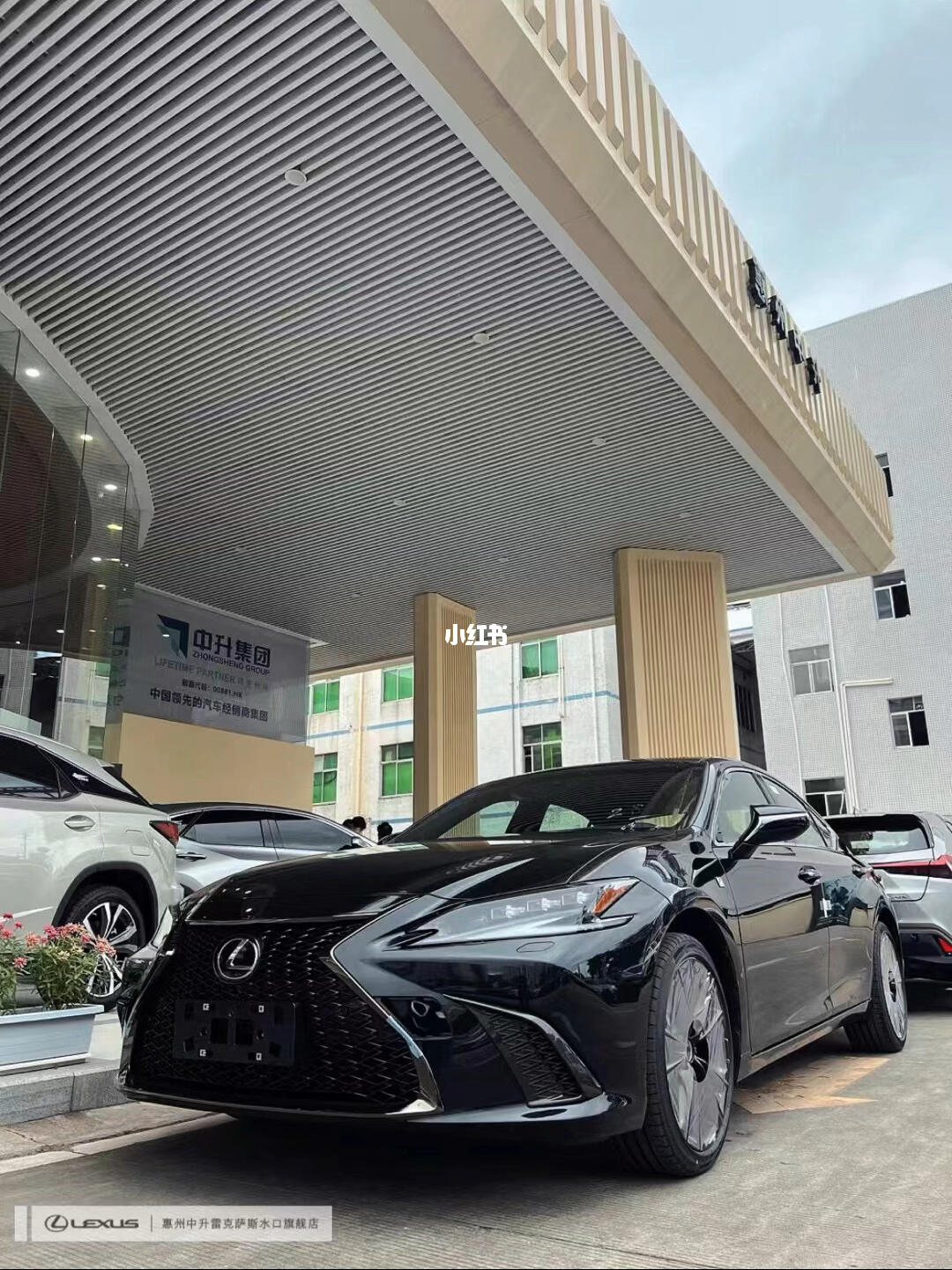 f-sport 黑武士到店,专属的红黑内饰,要多帅有多帅#雷克萨斯