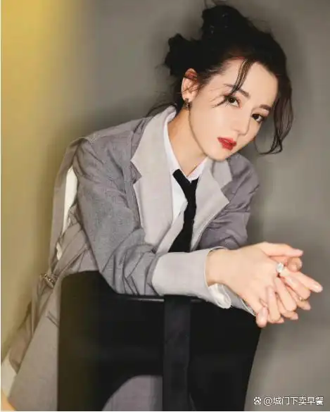 杨幂旗下的艺人有哪些年会不能停也有她