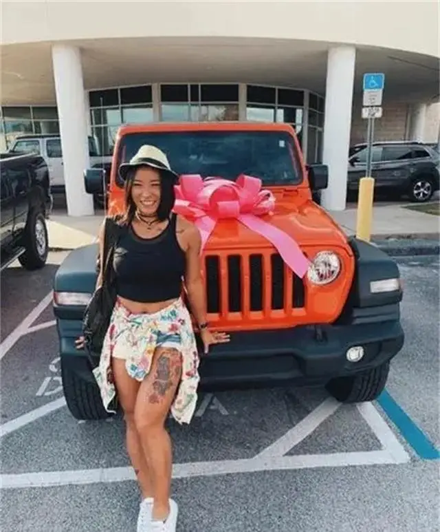 原创首位中国女将李霞身材健硕大腿纹身成标志获名宿认可