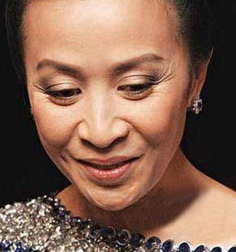 女神幻灭50岁刘嘉玲素颜近照曝光显老态如同路人