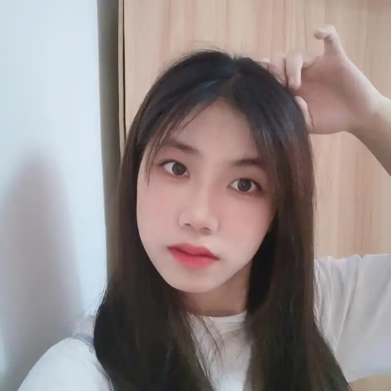 今天是个没有刘海的普通女孩